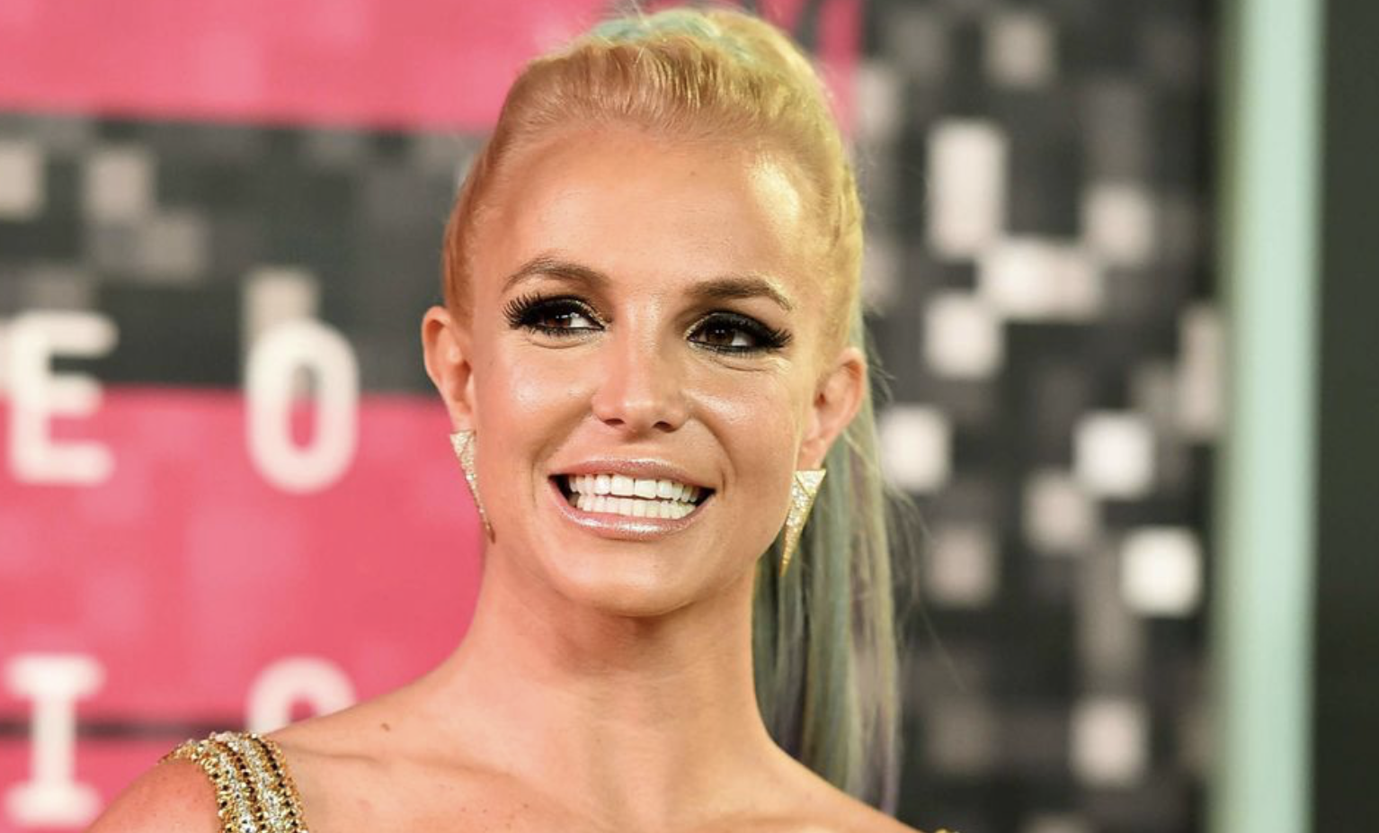 Britney spears souriante