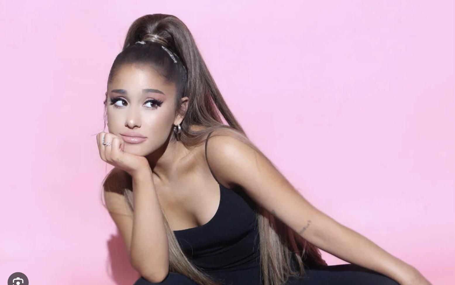 Ariana Grande — L’art délicat de briller sans jamais se trahir